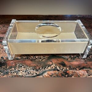 Vintage - MCM Lucite Tissue Box by L & R Enterprises, CA